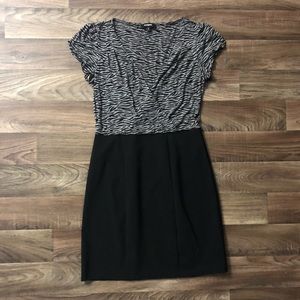 V-Neck Zebra Pattern Short Sleeve Dress